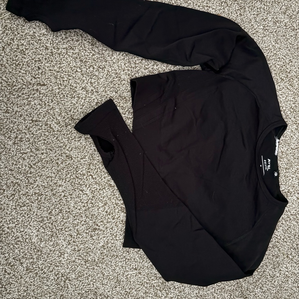 Black Long Sleeve Crop Top